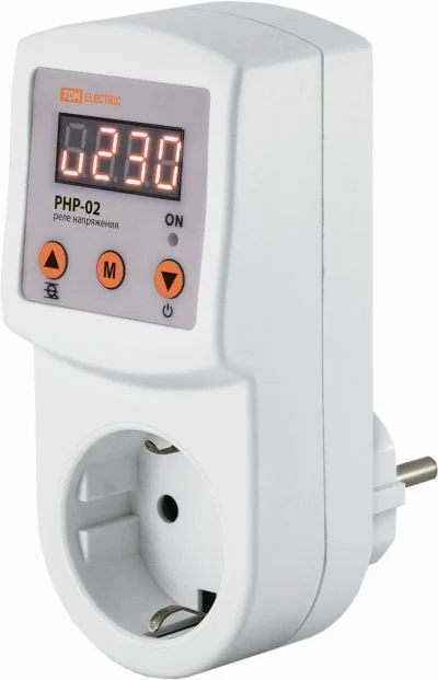 Реле напряжения в розетку РНР-02, 16А, дисплей, регул., TDM SQ1513-0002.